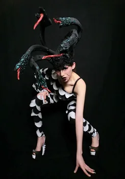 énekes vendég kígyó fejfedőt színpadon viselni Ördög cosplay party jelmez női Halloween Medúza Hidra jelmez